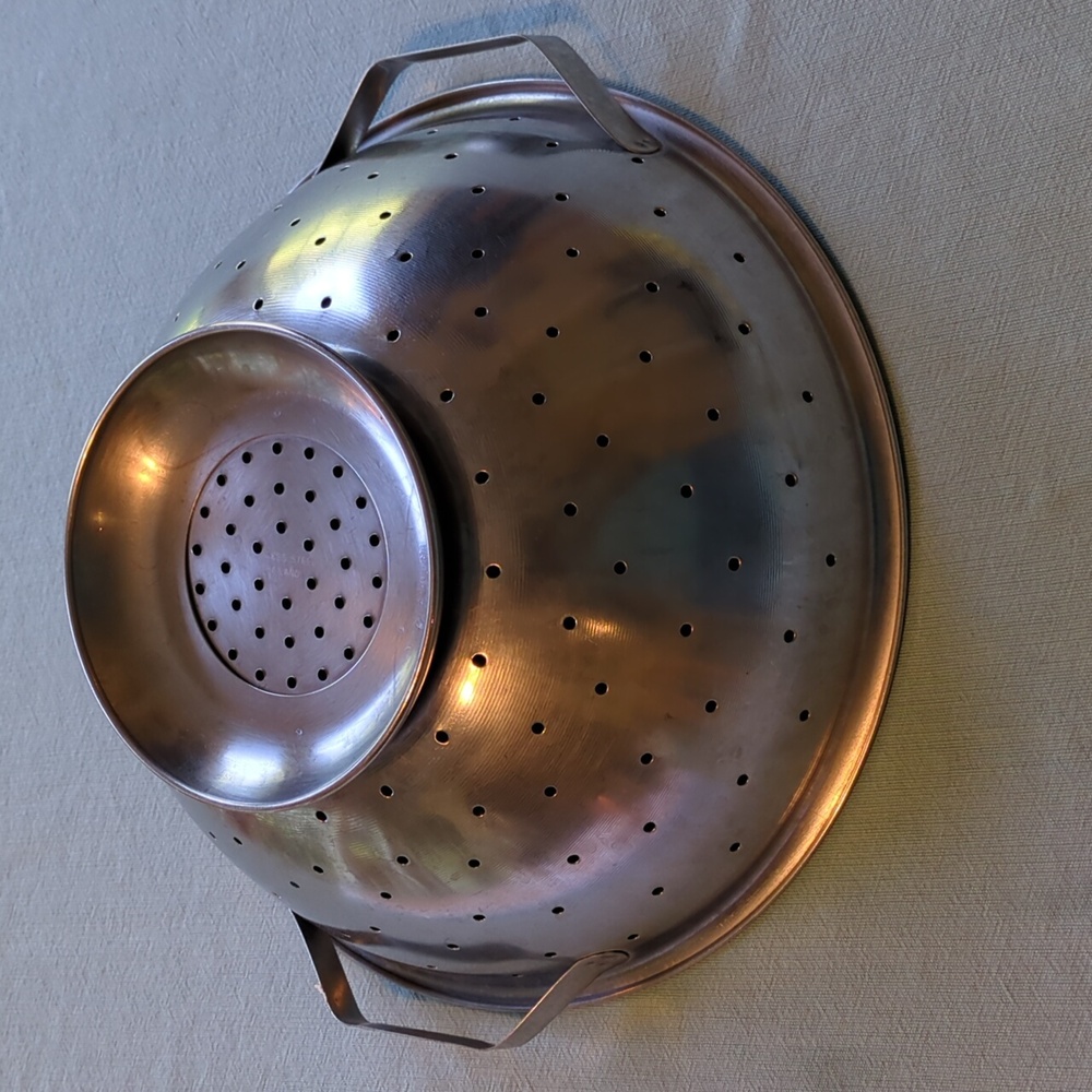 Colander - Picture 4 of 5